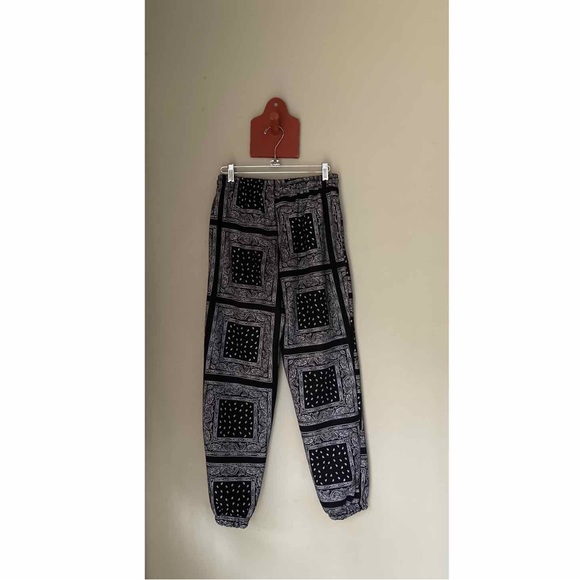 Wesc Black Bandana Print Sweatpants M - Picture 4 of 6